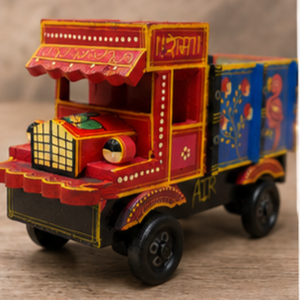 Camion en bois peint à la main, modèle artisanal en bois, décoration de Noël, cadeau pour enfants - Product Image 3