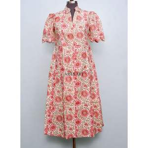 ชุดเดรสแม็กซี่ผ้าฝ้ายพิมพ์ลายดอกไม้ดิจิทัลแบบแฮนด์บล็อก สวยงามและสวมใส่สบาย เหมาะสำหรับผู้หญิง สวมใส่สบายๆ ในชีวิตประจำวันหรือไปงานปาร์ตี้ - Product Image 3