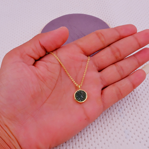 Collier pendentif plaqué or 18 carats, anti-ternissement, avec pierre précieuse brute de quartz fraise naturel, bijou délicat superposé, cadeau pour elle - Product Image 2