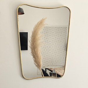 Miroir mural de maquillage grand format, dernier design, finition dorée, qualité export, idéal pour la maison, best-seller - Product Image 5