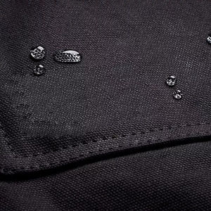 Elegante delantal de cuero para camareros y profesionales de la hostelería con un ajuste ceñido y un acabado de apariencia profesional. - Product Image 6