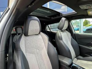 MINT 2021 E-2008 50KWH GT PREMIUM AUTO 5DR - Product Image 4