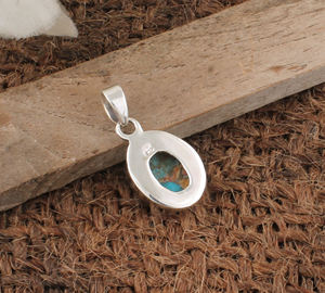 จี้ห้อยคอรูปสี่เหลี่ยมผืนผ้าประดับด้วยหอยมุกหนามธรรมชาติสีเขียวขุ่นทองแดงโบราณ พร้อมตัวเรือนเงินแท้ 925 สไตล์โบฮีเมียน ขายส่ง - Product Image 6