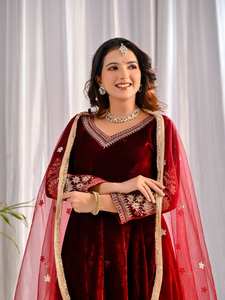 Presentando el Nuevo Traje Anarkali de Diseñador en un Estilo Elegante, Seda Chinnon Pura de Secado Rápido, Listo para Bodas - Product Image 4