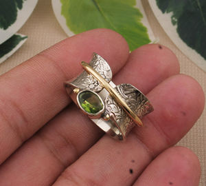 Anillo de Boda Clásico con Peridoto Natural en Bisel Cuadrado, Plata de Ley 925, Hecho a Mano, para Mujer, Aniversario, Fiesta, Moda - Product Image 2