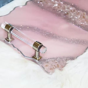 Elegante Bandeja Rectangular de Resina Epoxi Rosa con Patrón Floral Vertical Art Deco, Multifuncional y Táctil - Product Image 1