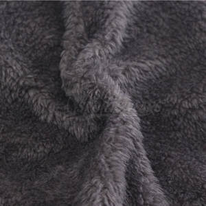 Chapeau en tricot thermique confortable doublé de polaire, chapeau d'hiver pour hommes et femmes, idéal pour les voyages, le camping, la randonnée et le port quotidien - Product Image 2