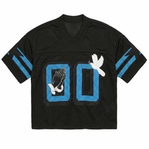เสื้อฟุตบอลตาข่ายขนาดใหญ่พิเศษผู้ชายคอวีแขนสั้นลายมืออธิษฐานรูปนกพิราบสไตล์สตรีทสีแดงสีม่วงสีดำ - Product Image 3