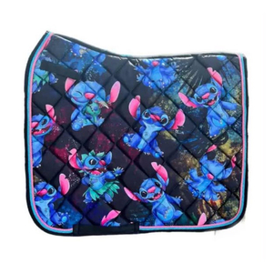 แผ่นรองอานแบบเย็บลายการ์ตูนสีน้ำเงินสำหรับขี่ม้าแบบอังกฤษ - Product Image 1