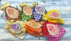 Bolso Tradicional Indio Potli para Mujer, Bolso Hecho a Mano, Regalo de Navidad, Bolso de Mano, Regalos de Regreso, Bolso Potli Bordado - Product Image 3