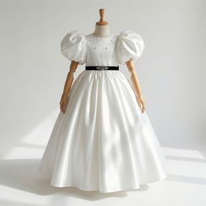 Elegante Vestido Formal de Satén para Niñas con Mangas Decorativas y Detalle de Cristal en la Cintura para Eventos Especiales - Product Image 1