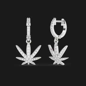Boucles d'oreilles pendantes élégantes en moissanite argentée, design moderne poli, plaqué rhodium, audacieuses, tendance, de luxe, unisexe - Product Image 2