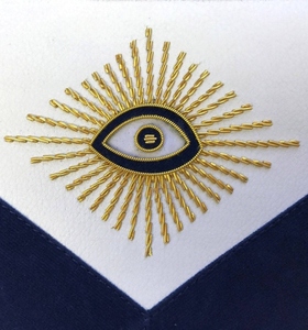 Tablier de Maître Maçon de Loge Bleue - Velours marine avec broderie dorée à la main, Régalia Maçonnique Premium, Tablier de Loge Cérémoniel - Product Image 3