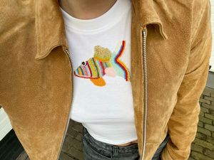 Haut moderne de créateur brodé de perles avec des broderies artistiques et des détails décoratifs haut de gamme - Product Image 4