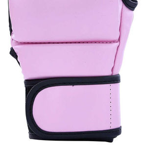 Guantes de MMA de cuero PU al por mayor para entrenamiento, sparring, grappling, boxeo, muay thai, combate en saco, transpirables y con cierre. - Product Image 3