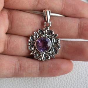 Pendentif en améthyste naturelle NIKHIL GEMS, fait main, argent sterling 925, style bohème vintage, pierre précieuse, fiançailles, évalué par un tiers - Product Image 4