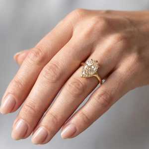 Magnifique bague solitaire en diamant taille poire de 3,02 carats, cultivé en laboratoire, avec or massif 14 carats, cadeau de surprise pour mariage ou fiançailles pour la mariée - Product Image 5