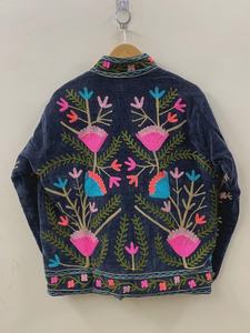 Chaqueta de Invierno Unisex Vintage Boho Suzani Bordado Floral Terciopelo Chic Ropa de Abrigo Étnico con Relleno de Algodón de Punto Procesado - Product Image 4