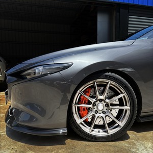 ชุดเบรก D1SPEC S-RS B6 จานเบรกแบบลอยตัวขนาด 380 มม. สำหรับรถยนต์มาสด้า 3 และฟอร์ด โฟกัส แฮทช์แบค ระบบเบรกสมรรถนะสูงแบบฟอร์จ 6 ลูกสูบขนาดใหญ่ - Product Image 1