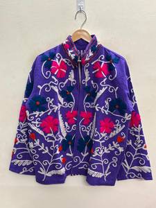 Veste réversible coupe droite en velours et coton brodé floral bohème, coupe-vent, respirante, style Suzani, tricotée pour l'hiver - Product Image 1