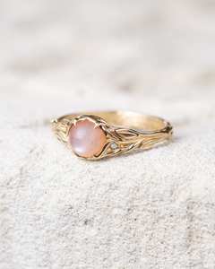 Bague en Pierre de Lune Pêche Tika en Argent Sterling 925 Plaqué Or 14 carats, Motif Feuilles de Vigne, Bague de Fiançailles Unique, Bijou de Promesse et Pierre de Naissance - Product Image 3