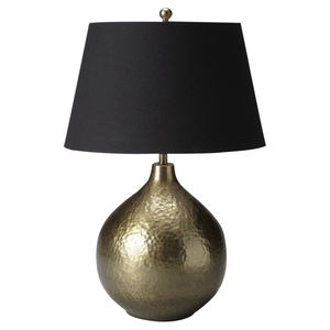 Wholesale Hammered Brass Table Lamp <b>Style</b> Antique Brass Finish Decorative Bedside Lighting With <b>Cream</b> Fabric Shade For Hotel Use - Product Image 5