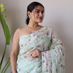 Sari en tissu papillon lourd multicolore brodé Aari avec pierres et blouse de créateur – Prix de gros par Royal Export - Product Image 1