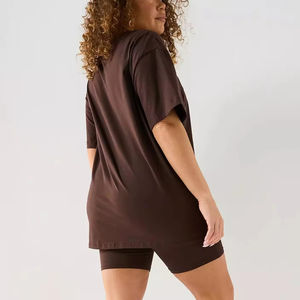 Nouvelle collection de vêtements décontractés pour femmes, fabricant de vêtements pour femmes, ensemble 2 pièces été, ensembles respirants pour femmes, ensemble t-shirt et short, logo personnalisé - Product Image 3