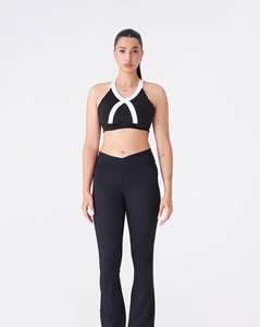 Sujetador deportivo de yoga negro de alto soporte con tiras cruzadas, cuello en V profundo, decoración de malla, material ecológico de spandex/poliéster - Product Image 3