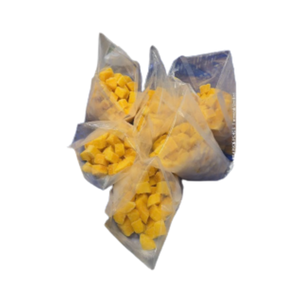 Cubes de mangue congelés du Vietnam, issus de mangues soigneusement sélectionnées pour les mélanges de jus, les garnitures de pâtisserie et l'exportation en gros. - Product Image 1