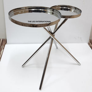 Table d'appoint multifonctionnelle moderne pour petits appartements, table d'appoint de canapé en acier inoxydable, design créatif pour le salon - Product Image 1