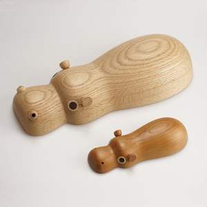 Sculpture en bois élégante pour la décoration intérieure, idéale pour offrir en cadeau - Product Image 3