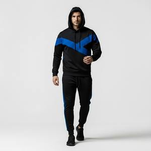 Ensemble de survêtement sportif sur mesure de qualité supérieure, coupe ajustée, pour la gym, le fitness, l'entraînement et la course à pied, en vente - Product Image 1