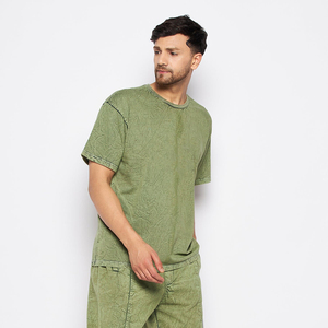 T-shirt oversize homme style hip-hop streetwear délavé à l'acide avec logo personnalisé, motif uni vintage, prix abordable, personnalisable - Product Image 3