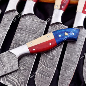 มีดเชฟเหล็กดามัสกัสตีขึ้นรูปด้วยมือ 8 ชิ้น คมกริบ ใช้งานได้หลากหลายสำหรับงานประจำวัน มีดทำครัว ด้ามไม้สีธรรมชาติ หุ้มหนัง - Product Image 4