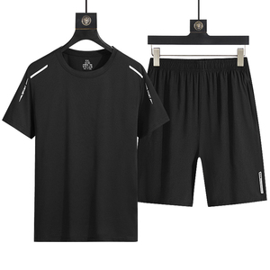 Superbe ensemble sport décontracté pour homme en soie glacée, nouvelle collection été, deux pièces amples, respirant et à séchage rapide, comprenant un T-shirt à col rond et un short - Product Image 1