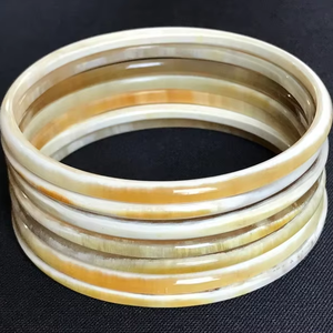 Ensemble de bracelets en corne de buffle naturelle, couleur corne foncée, pour mariage ou cadeau, par Perfect Enterprises - Product Image 1