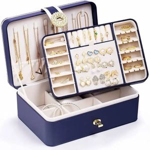Caja de Joyas Hecha a Mano, Eleva Tu Colección con Nuestras Elegantes Cajas de Joyería Metálicas para Guardar Joyas - Product Image 1