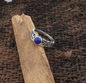 Anillo de Boda Solitario Clásico Bohemio Hecho a Mano con Lapislázuli de Corte Brillante en Plata de Ley 925 con Engaste de Bisel, Certificado - Product Image 2