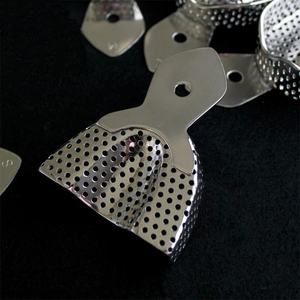 Ensemble de plateaux d'empreinte dentaire professionnels de haute précision, supérieur et inférieur, en acier inoxydable, design perforé, alimentation manuelle, CE - Product Image 3