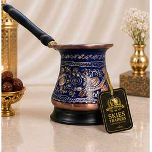 หม้อกาแฟตุรกีลายดอกไม้สีน้ำเงินและสีทองแดง พร้อมด้ามจับสีดำ สำหรับการชงแบบดั้งเดิมบนเตา - Product Image 1