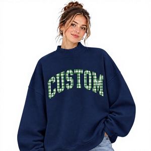 Sudadera Oversize de Mujer con Apliques de Guingán y Cuello Alto, Estilo Universitario para Día de Partido, Ropa Personalizada - Product Image 5
