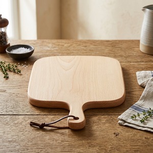Planche à découper en bois massif avec poignée, épaisseur 1,5 cm, compatible lave-vaisselle, pour viande, fromage, légumes et fruits, usage en cuisine - Product Image 5