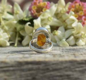 Elegante Anillo de Ámbar Báltico con Corte Ovalado, Joyería Fina para Mujer, Anillo de Promesa de Boda o Regalo de San Valentín - Product Image 4