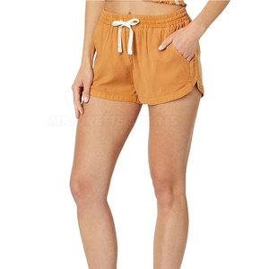 Shorts Ligeros y Transpirables para Mujer con Estampados Florales Tropicales Vibrantes, Ropa de Playa Informal, Suaves y de Secado Rápido - Product Image 5