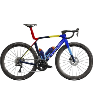 Disponible Nueva Bicicleta Urbana Trek Madone SLR 9 AXS Gen 8 2024 de 21 Velocidades con Horquilla de Acero y Fibra de Carbono, Pedal de Aluminio y Freno de Disco - Product Image 3