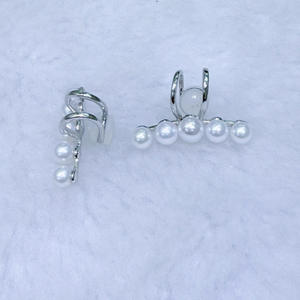 Boucles d'oreilles à clip en perles d'eau douce de luxe Zhuji 4-5 mm, aurora impeccable, argent pur, os d'oreille, pas facile pour les femmes - Product Image 1
