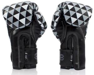 Guantes de Boxeo Fairtex de Último Modelo Hechos a Medida en Combinación Negro, Gris y Blanco, para Todos los Usos, Ideales para Entrenamiento y Sparring - Product Image 3