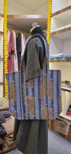 Wholesale Reusable Custom Logo Printed 100% Cotton <b>Canvas</b> <b>Tote</b> Bag Eco-Friendly High Quality Elegant Designs Inner/Outer Pockets - Product Image 3