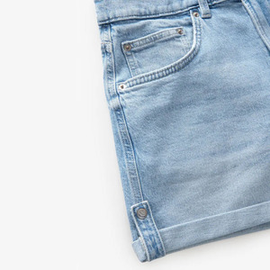 Shorts en jean tendance pour femmes, style décontracté urbain, vente en gros directe d'usine, prix abordable, quantité OEM, marque privée, logo personnalisé - Product Image 4